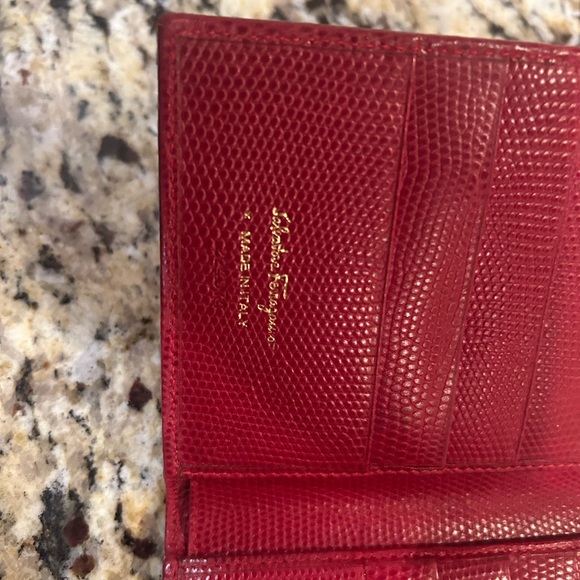 Salvatore Ferragamo Red Textured Wallet with Gold Buckle - Picture 4 of 6